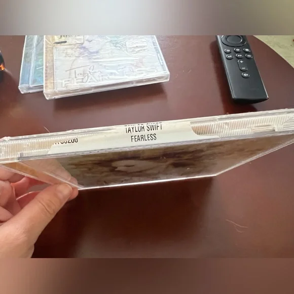 Taylor Swift Fearless CD with cd poster - Picture 3 of 6